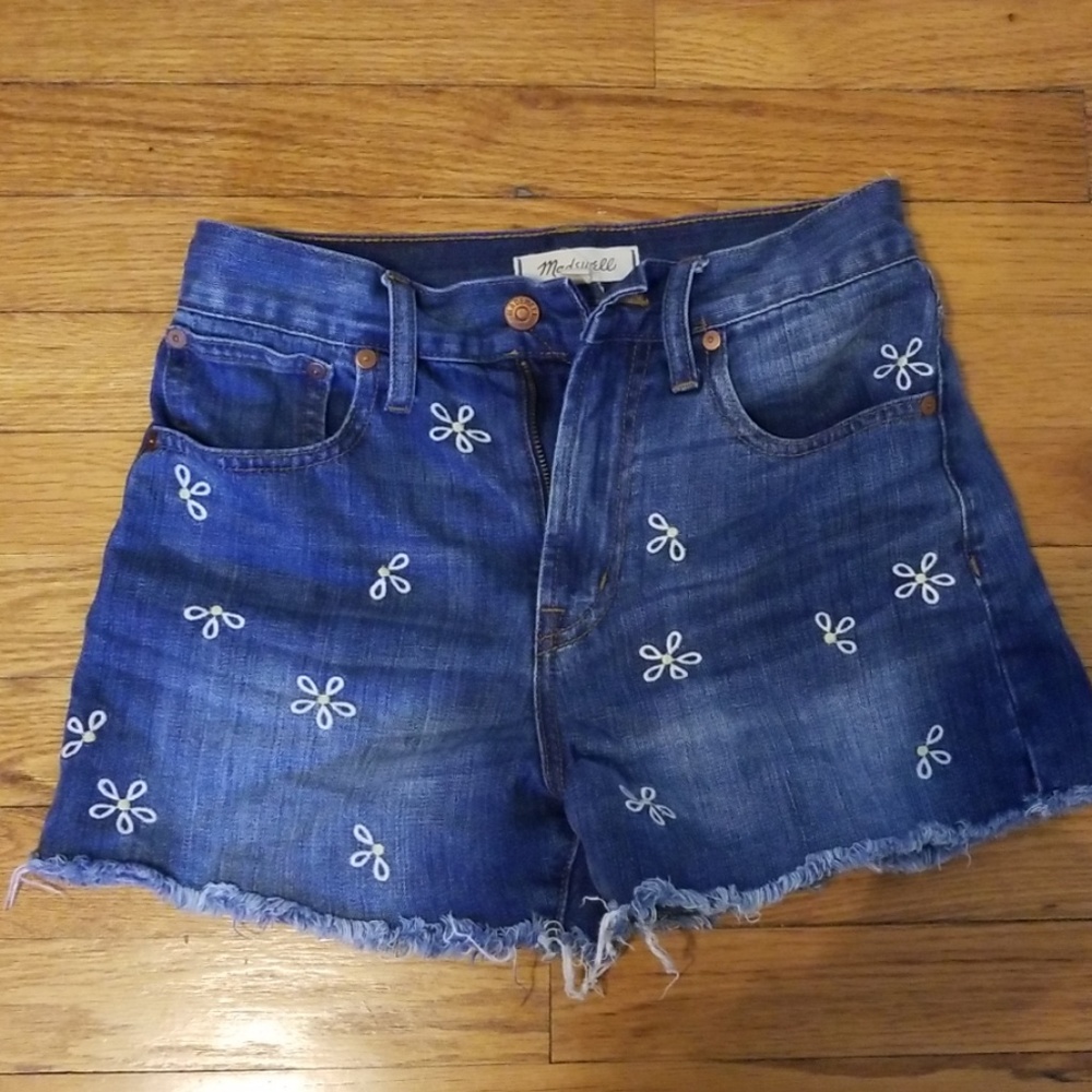 Madewell The Perfect Jean shorts, size 24,